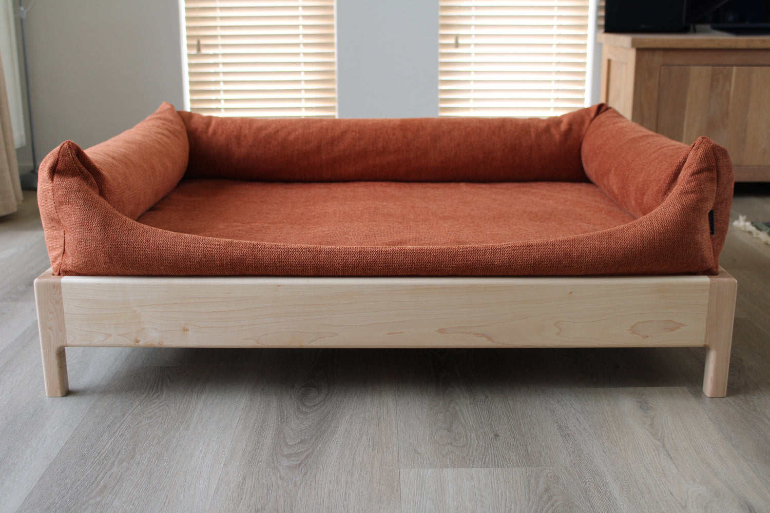 Hondenbed op poten - limited edition