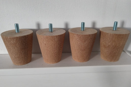 Conische Meranti meubelpoten set laag